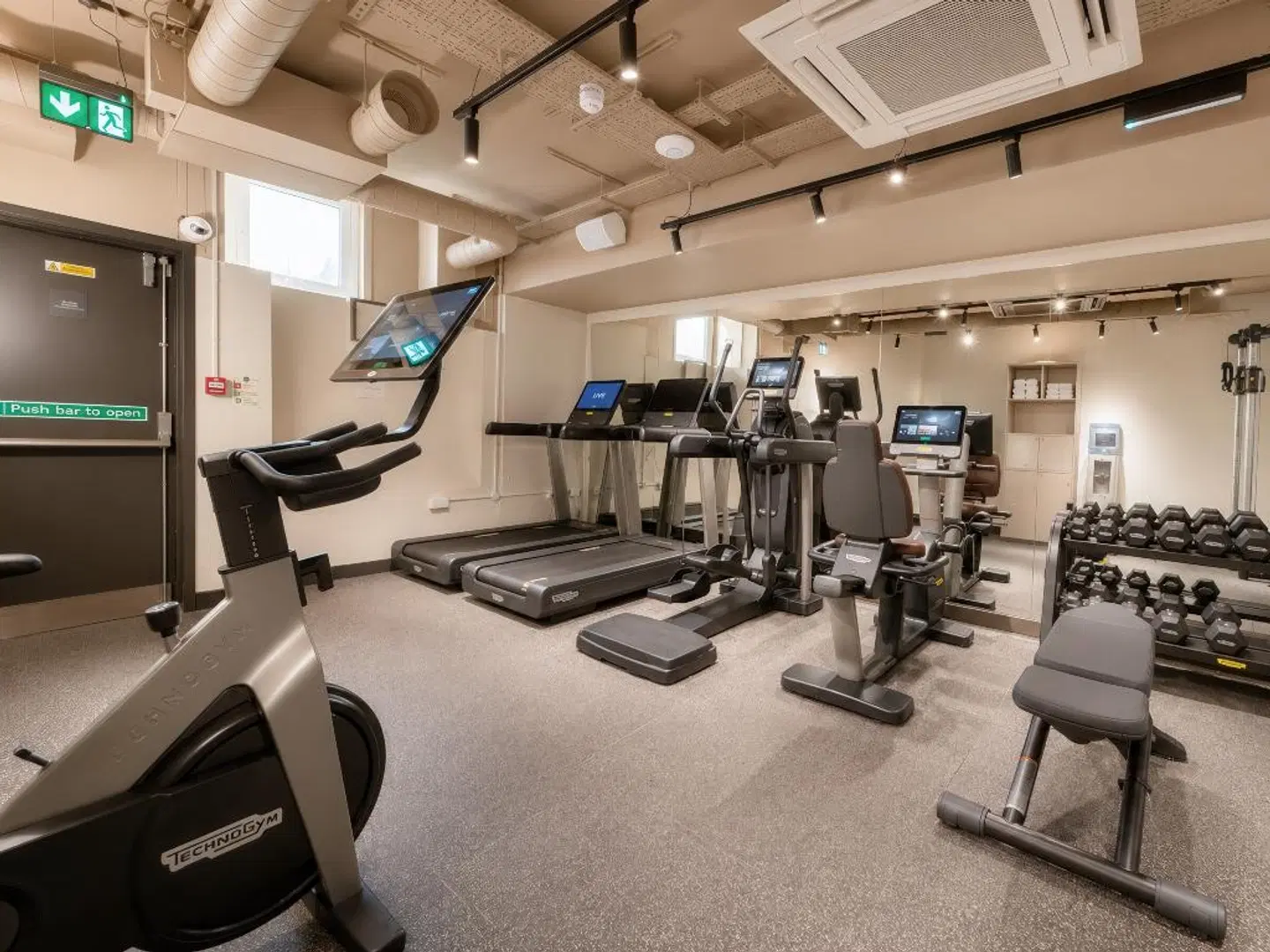 LONDON BRIDGE HOTEL SPORTS_AND_LEISURE