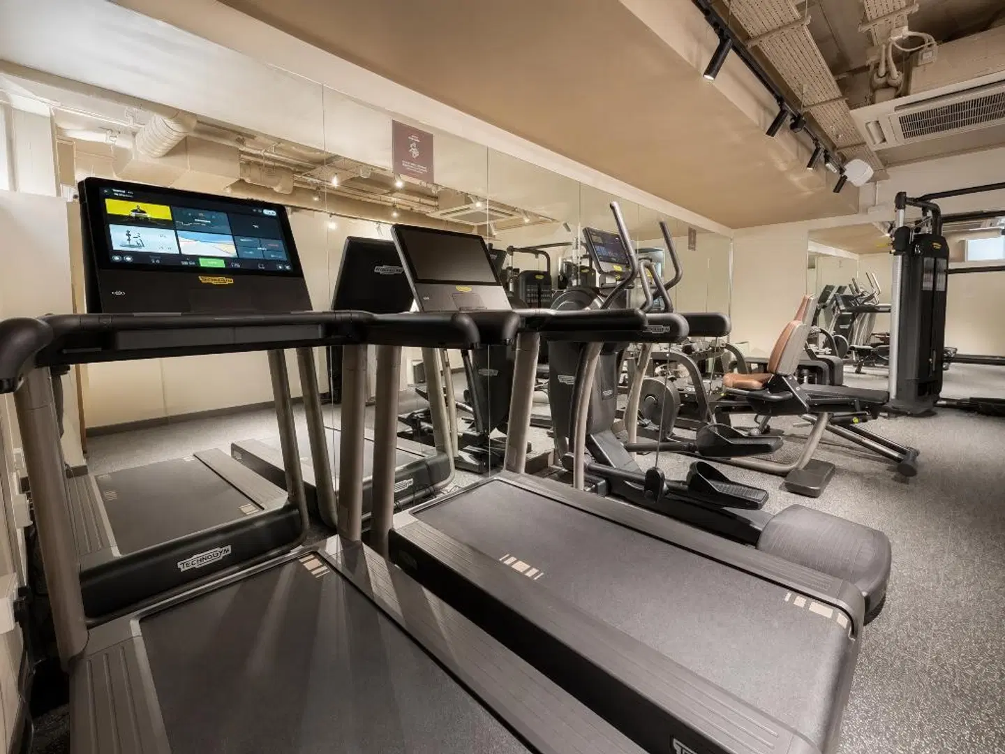 LONDON BRIDGE HOTEL SPORTS_AND_LEISURE