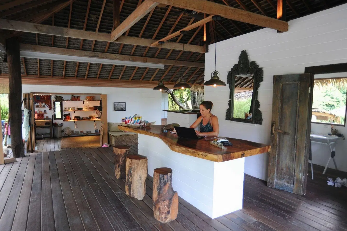 The Jungle Club LOUNGE_LOBBY