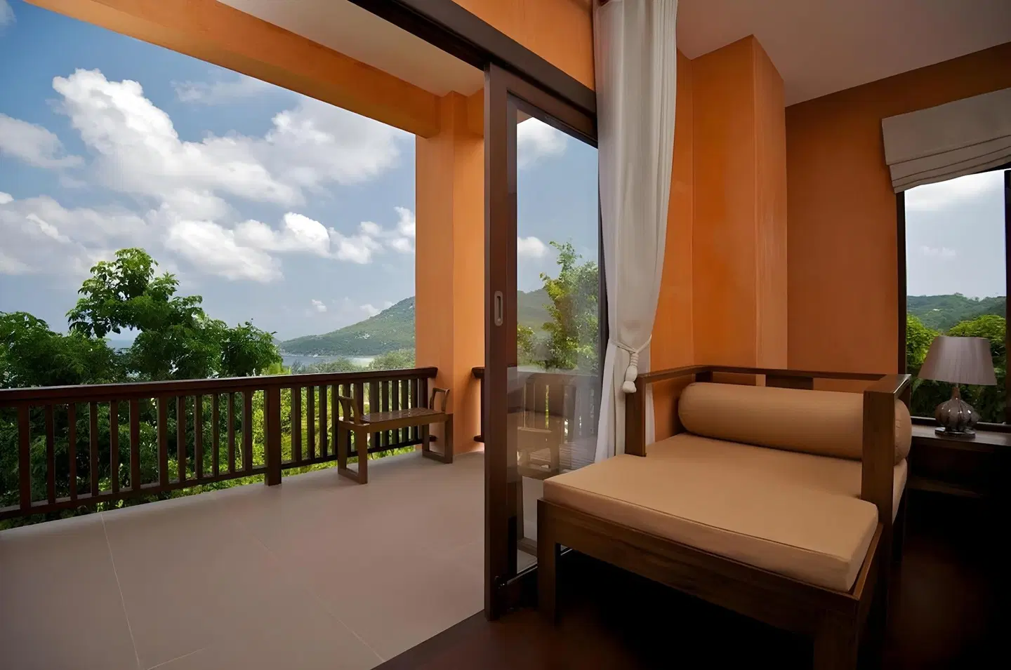 Ban's Diving Resort Terrasse