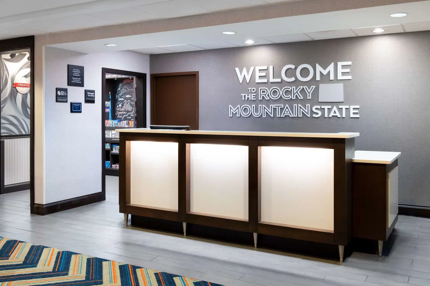 Hampton Inn Denver-International Airport LOUNGE_LOBBY