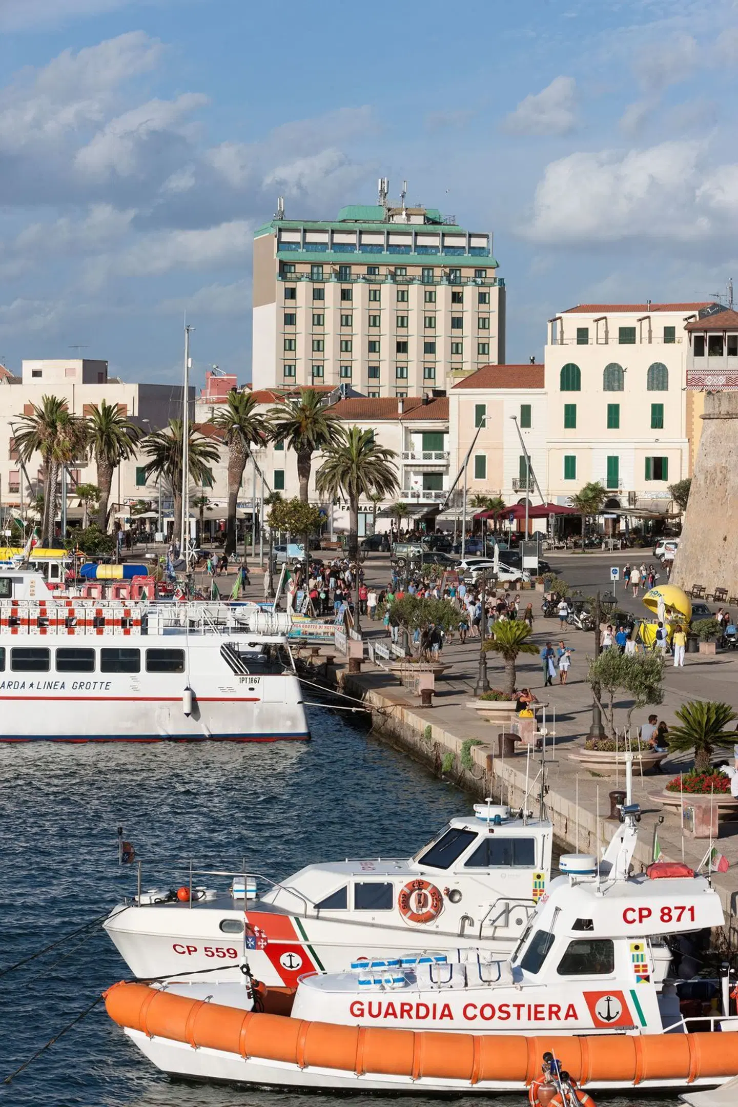 Hotel Catalunya EXTERIOR