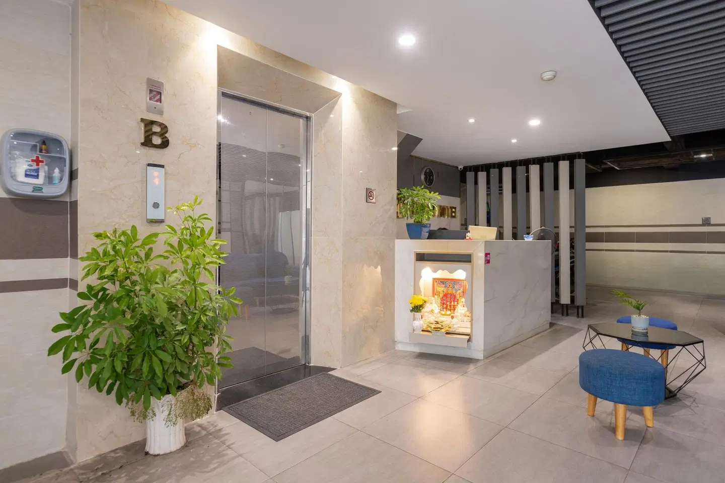 Bin Bin Hotel 7 - Near TON DUC THANG University LOUNGE_LOBBY