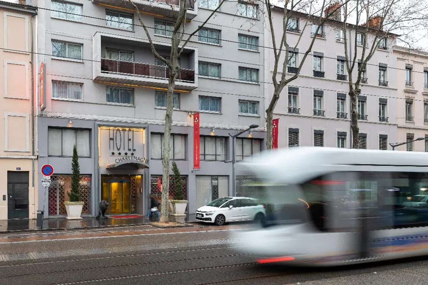 Hotel Charlemagne EXTERIOR