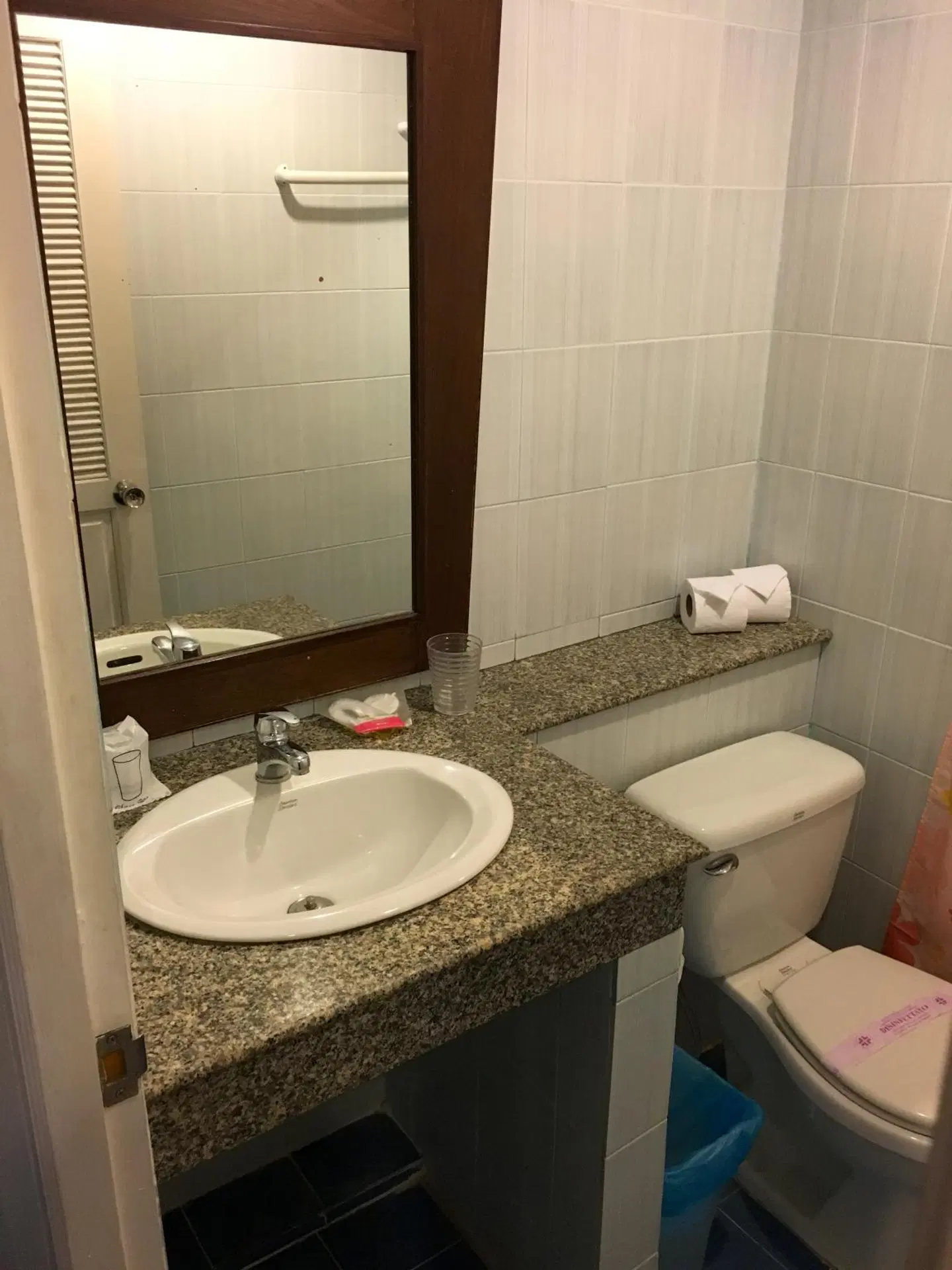 Kata Guesthouse Tuscany Badezimmer