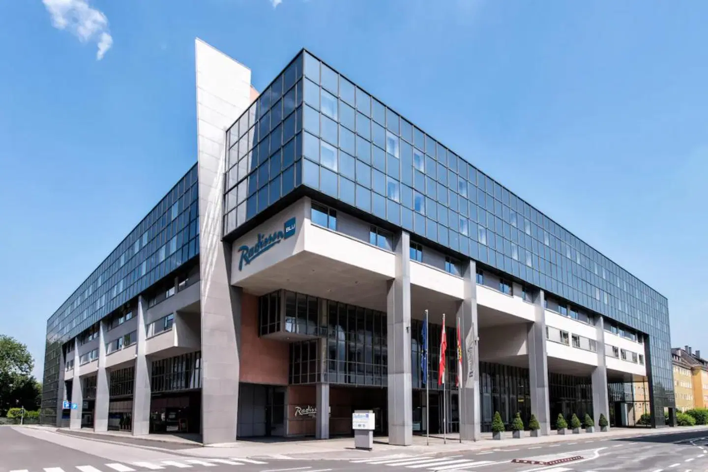 Radisson Blu Hotel & Conference Centre, Salzburg EXTERIOR