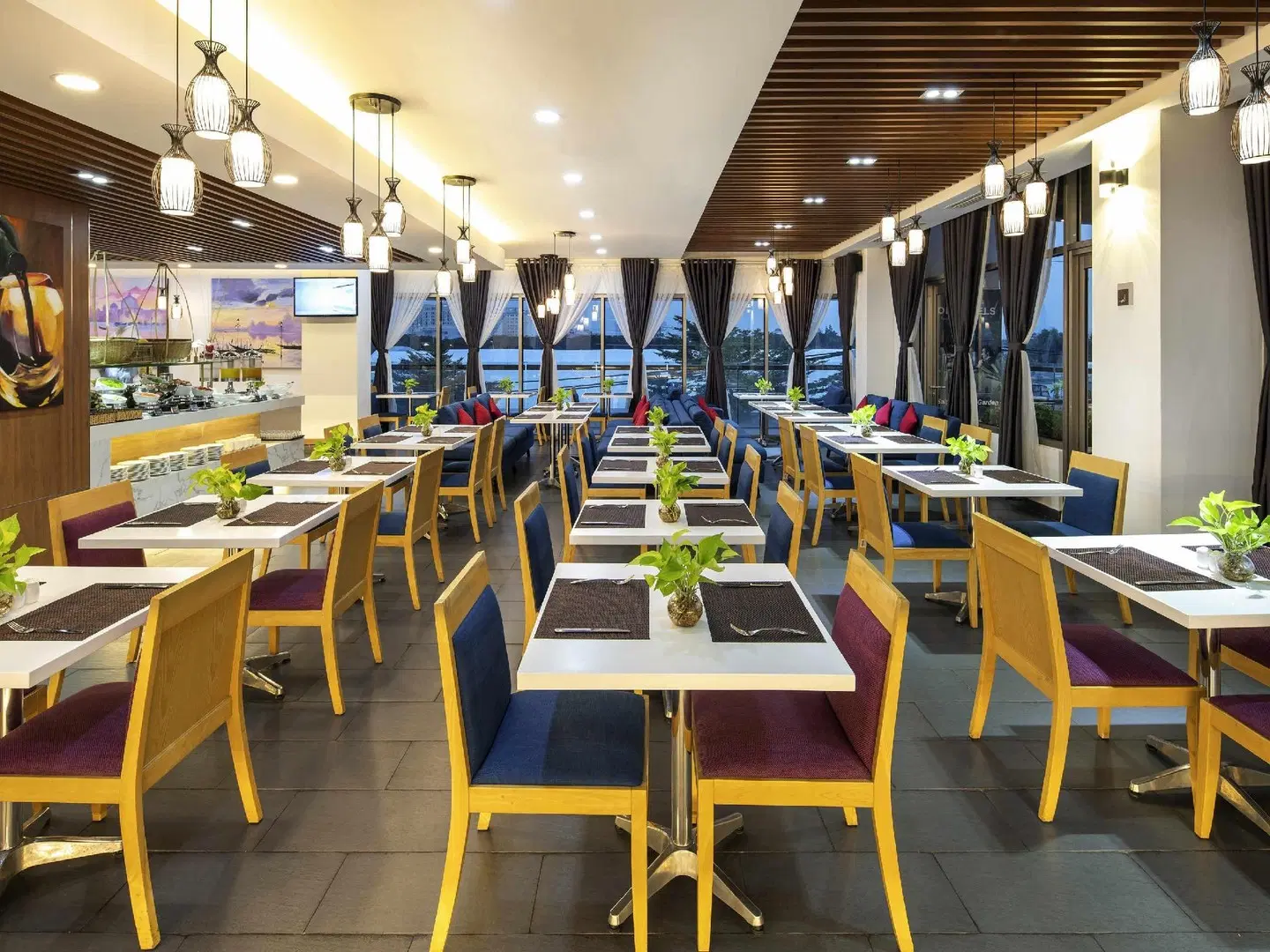 ibis Saigon South Restaurant