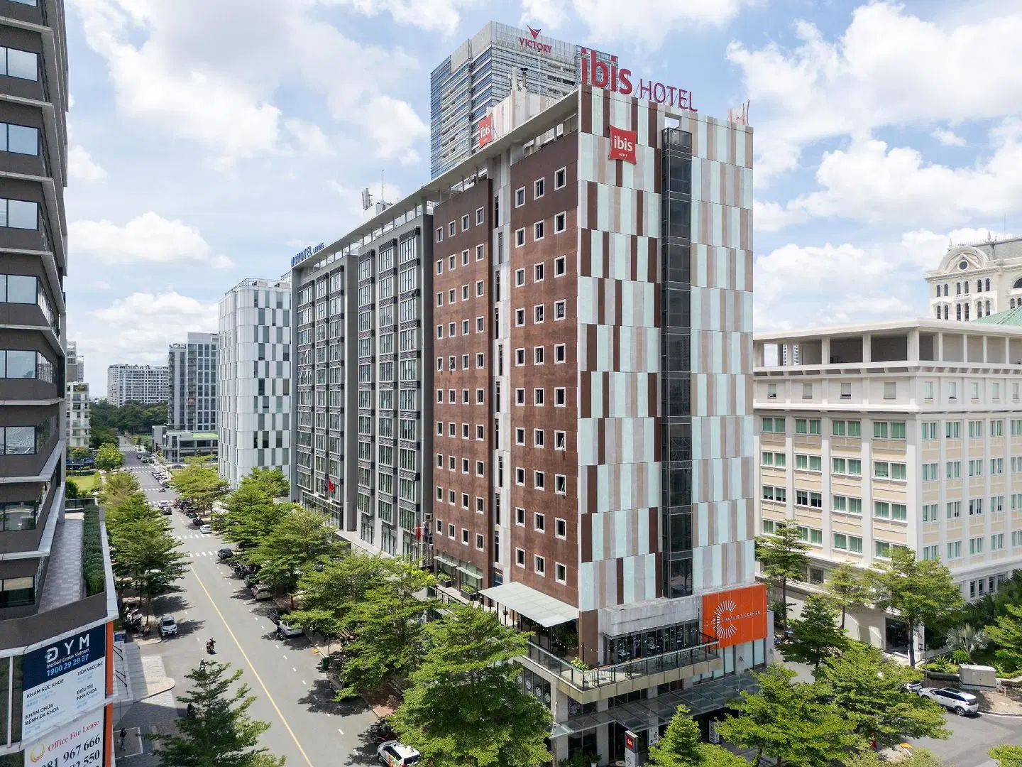 ibis Saigon South EXTERIOR