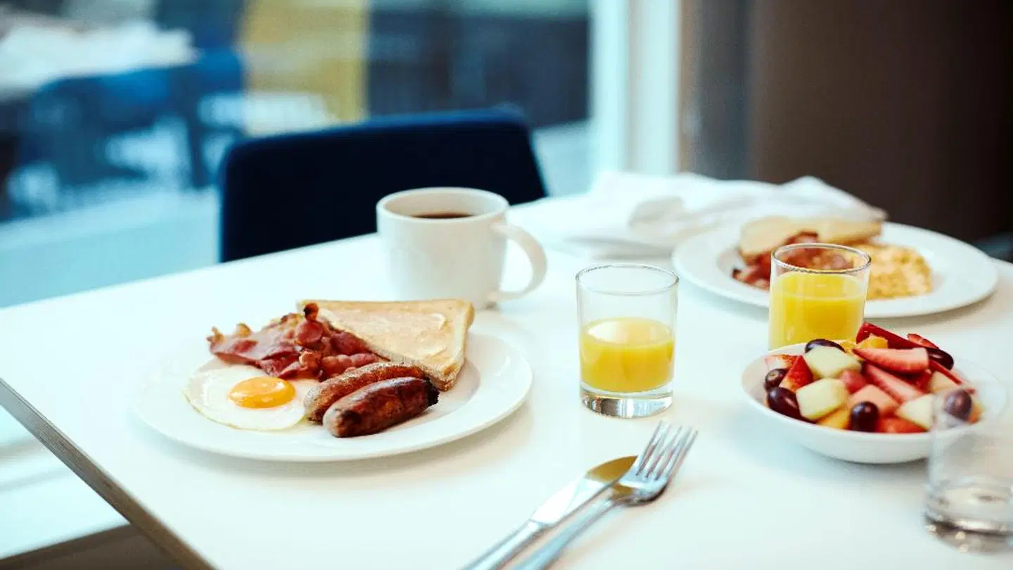 Holiday Inn Express Long Island City E - New York by IHG Restaurant