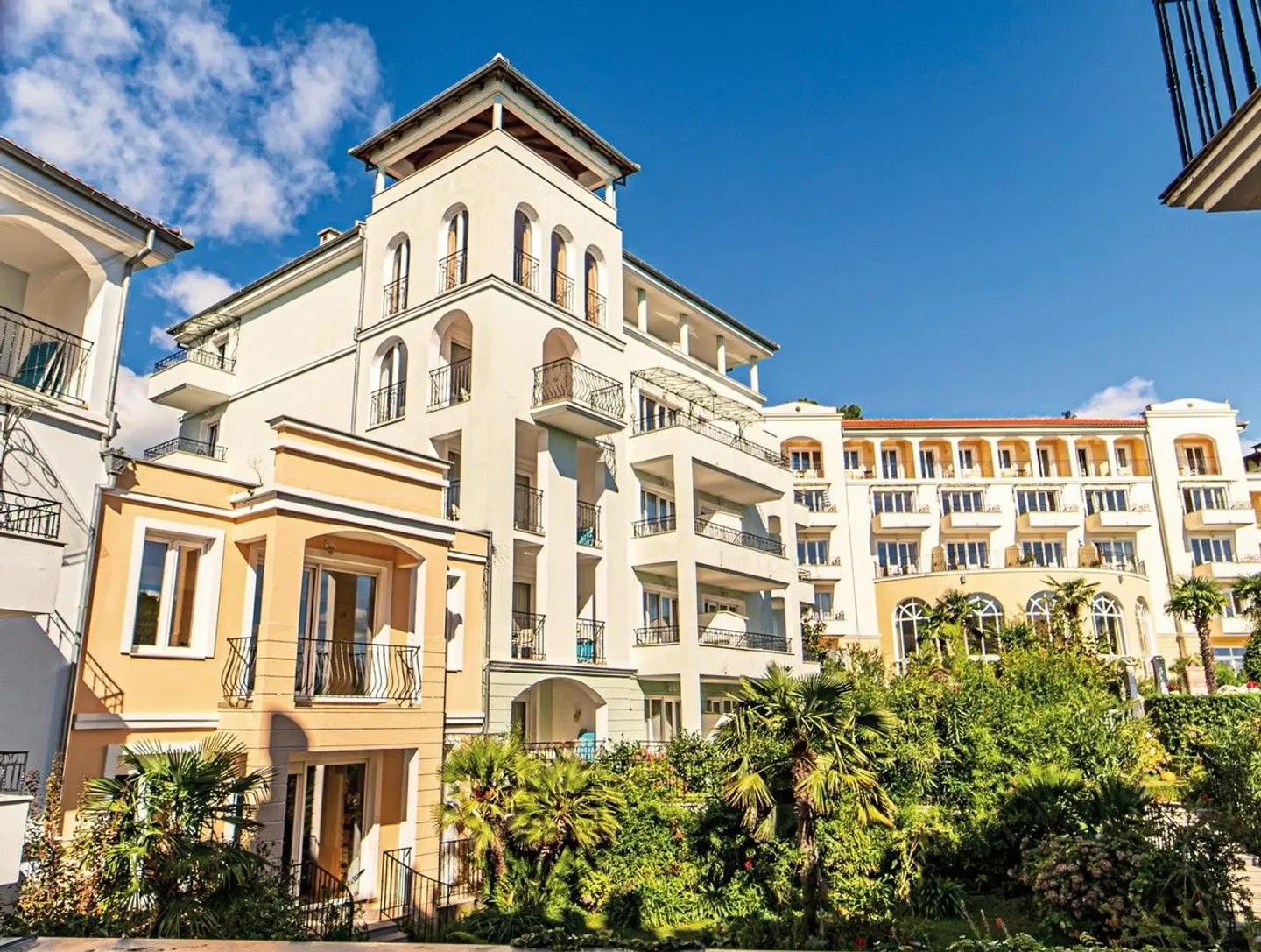 Miramar EXTERIOR