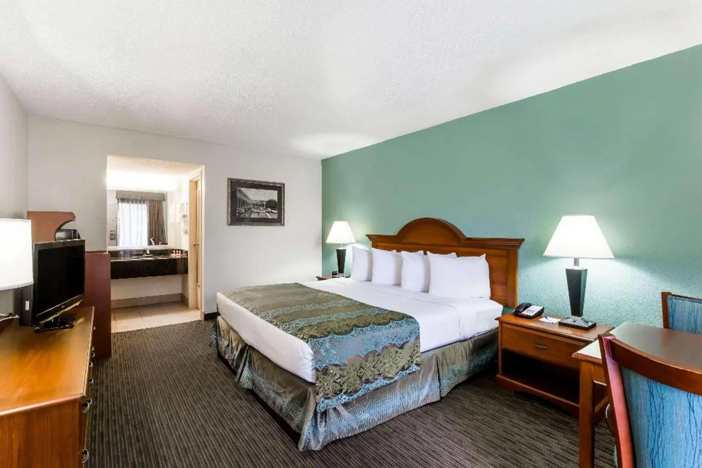 Baymont by Wyndham Sarasota ROOM_EXAMPLE