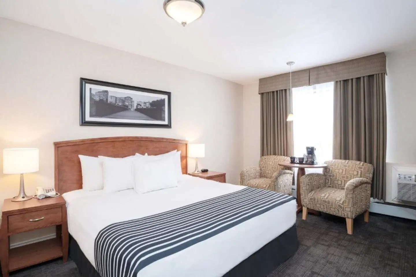 Sandman Hotel & Suites Calgary West ROOM_EXAMPLE