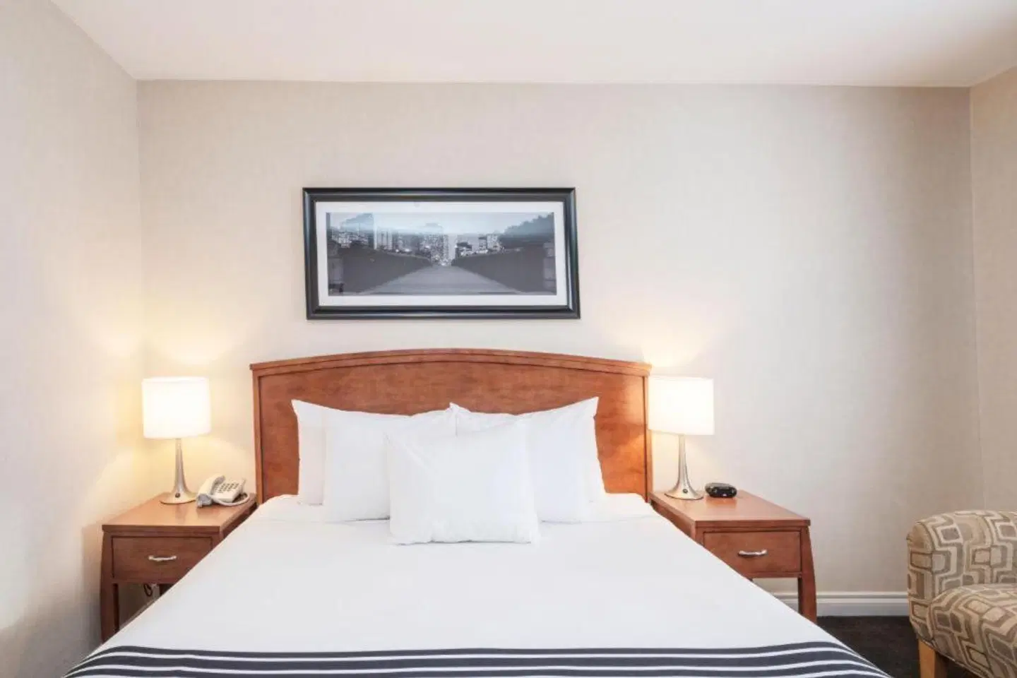 Sandman Hotel & Suites Calgary West ROOM_EXAMPLE