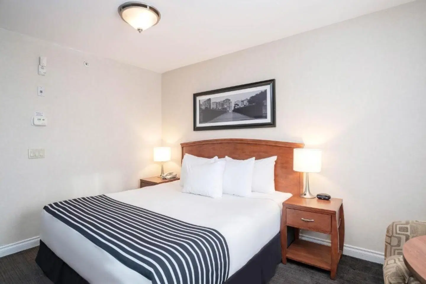 Sandman Hotel & Suites Calgary West ROOM_EXAMPLE