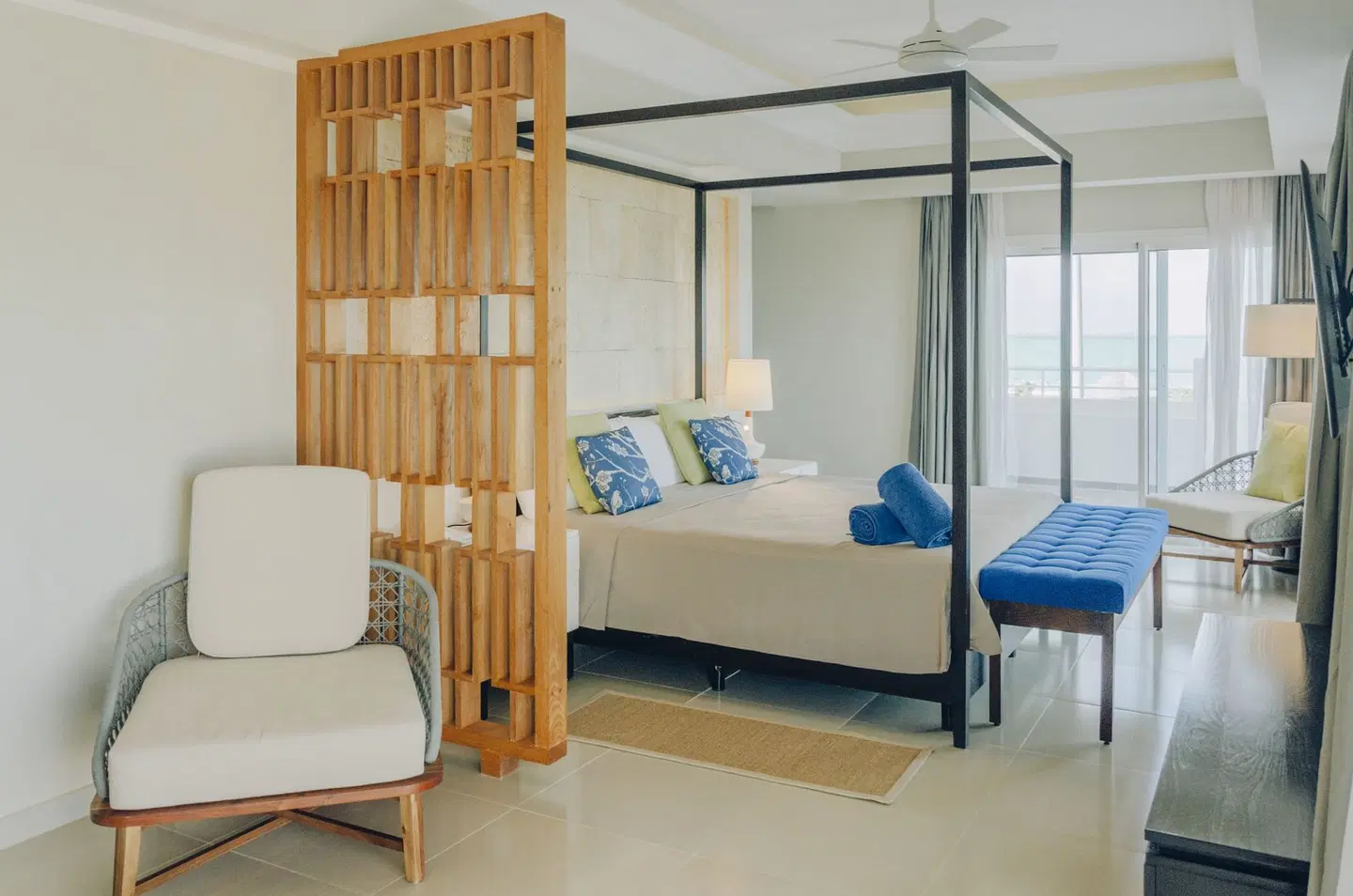 Coral Esmeralda ROOM_EXAMPLE