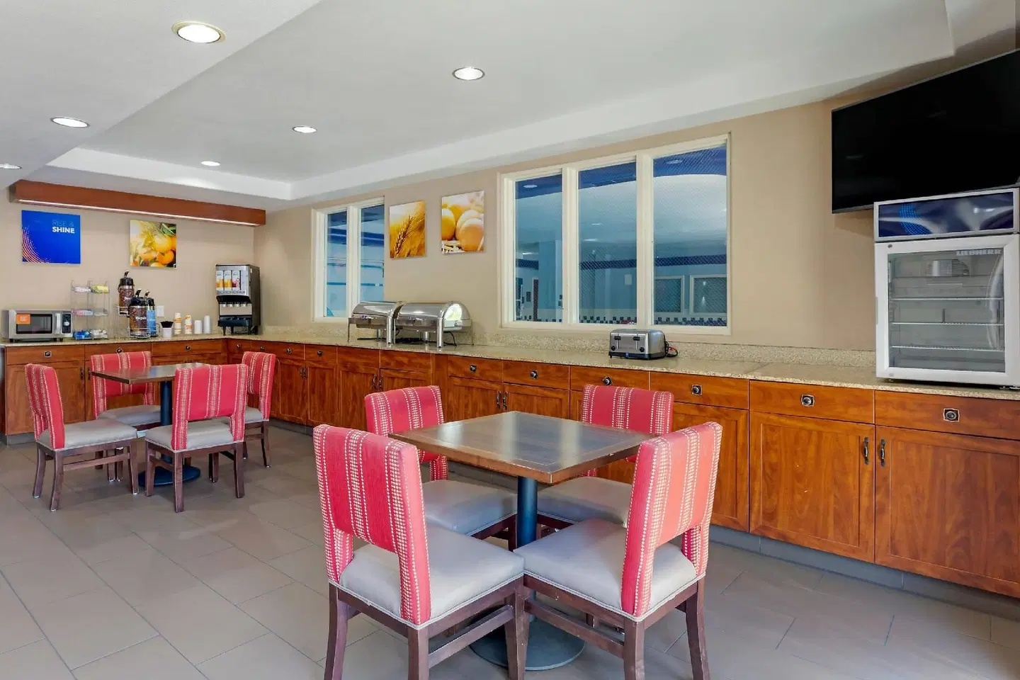 Comfort Suites Lakewood - Denver Bar