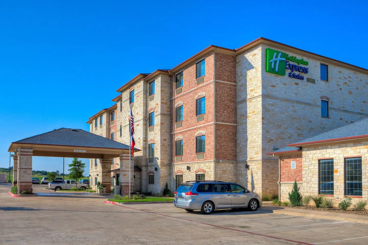 Holiday Inn Express & Suites Granbury by IHG EXTERIOR