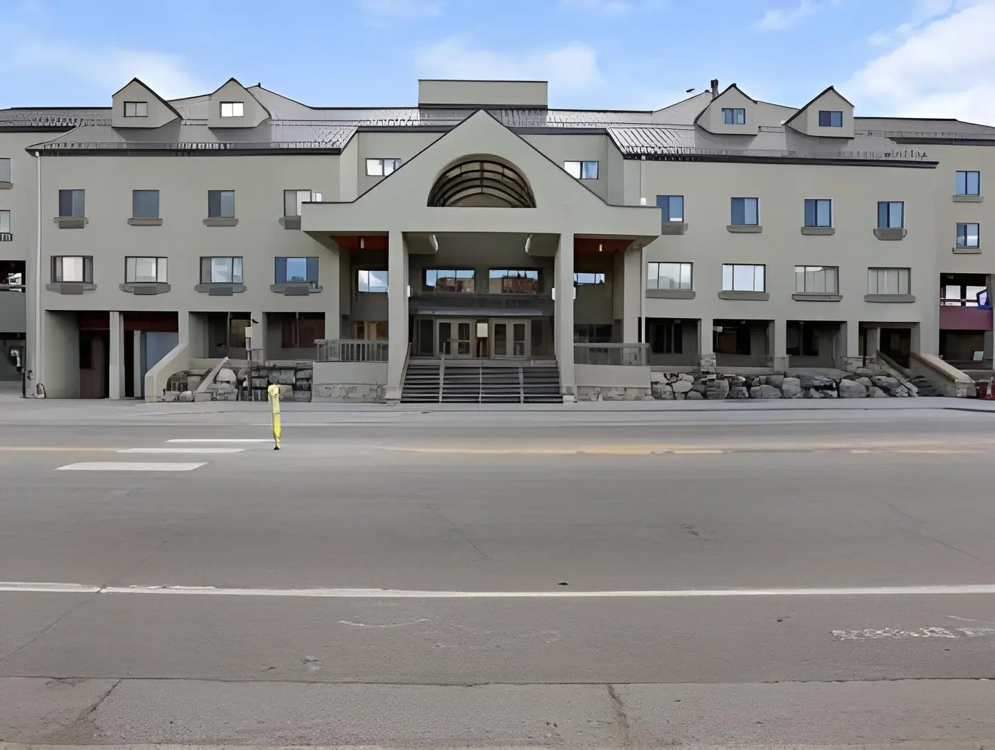 Gravity Haus EXTERIOR