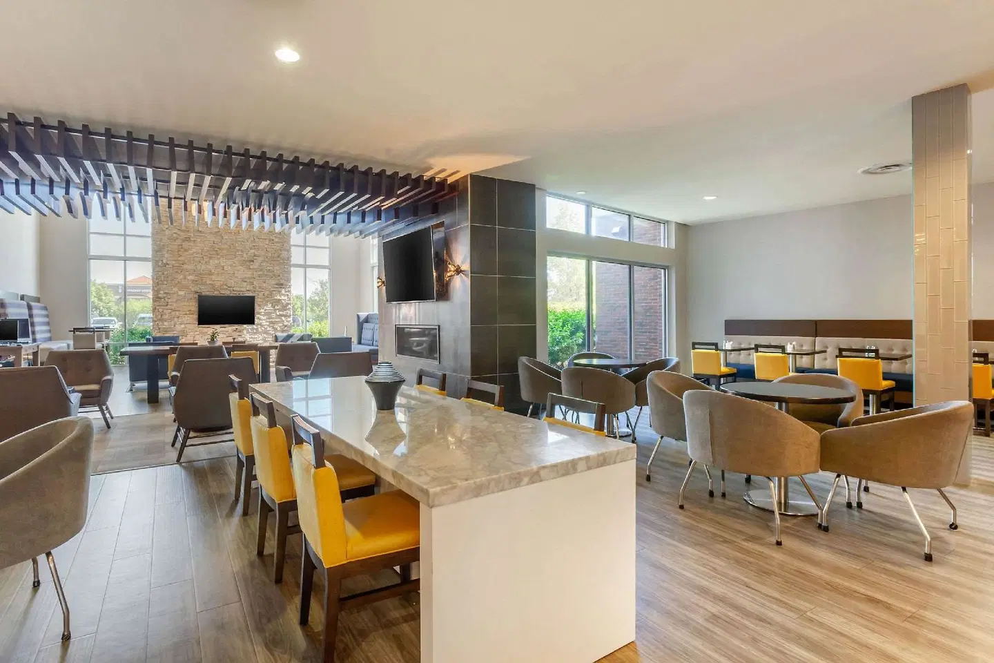 Cambria Suites Fort Collins Restaurant