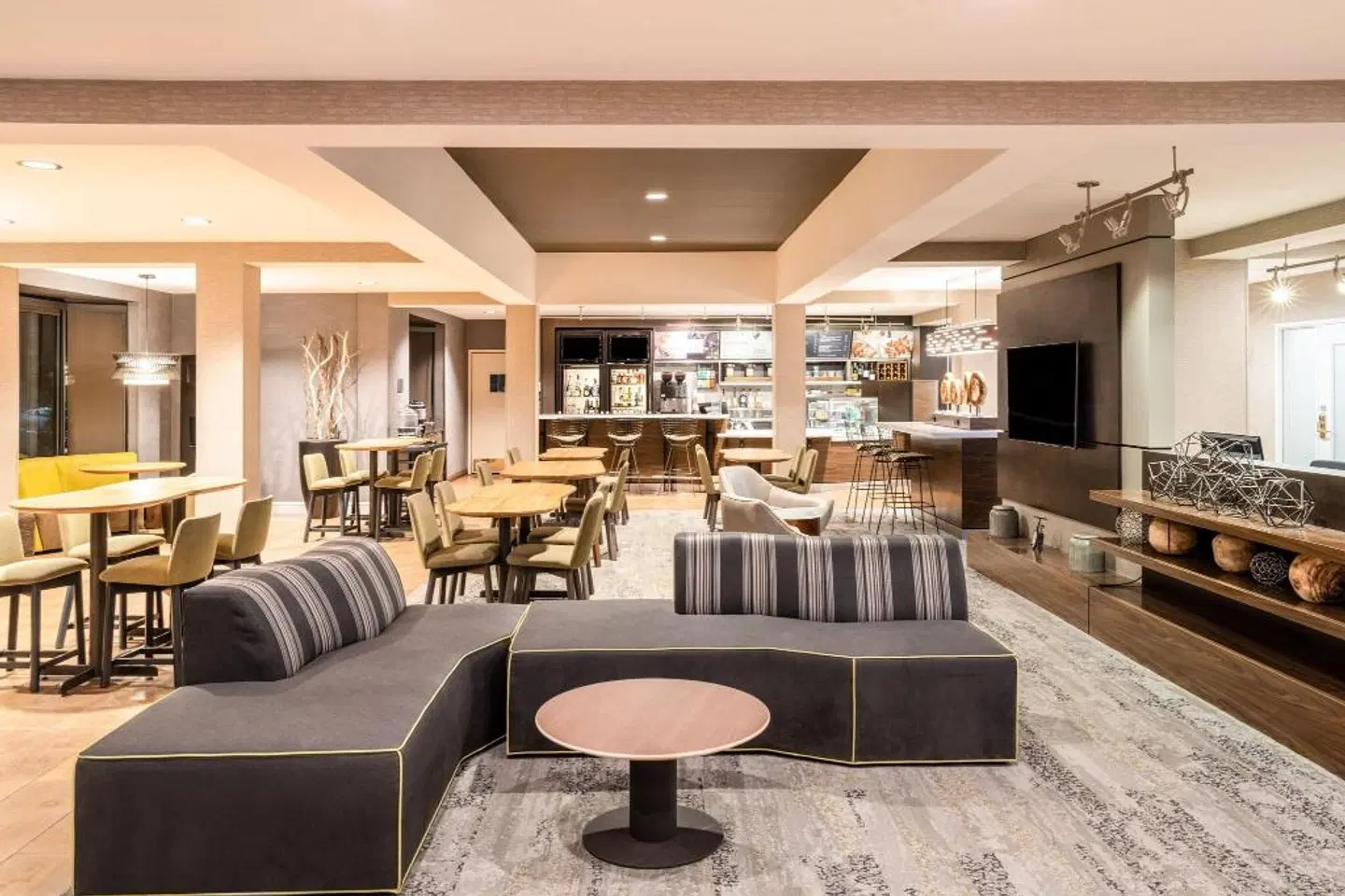 Courtyard by Marriott Colorado Springs South Bar
