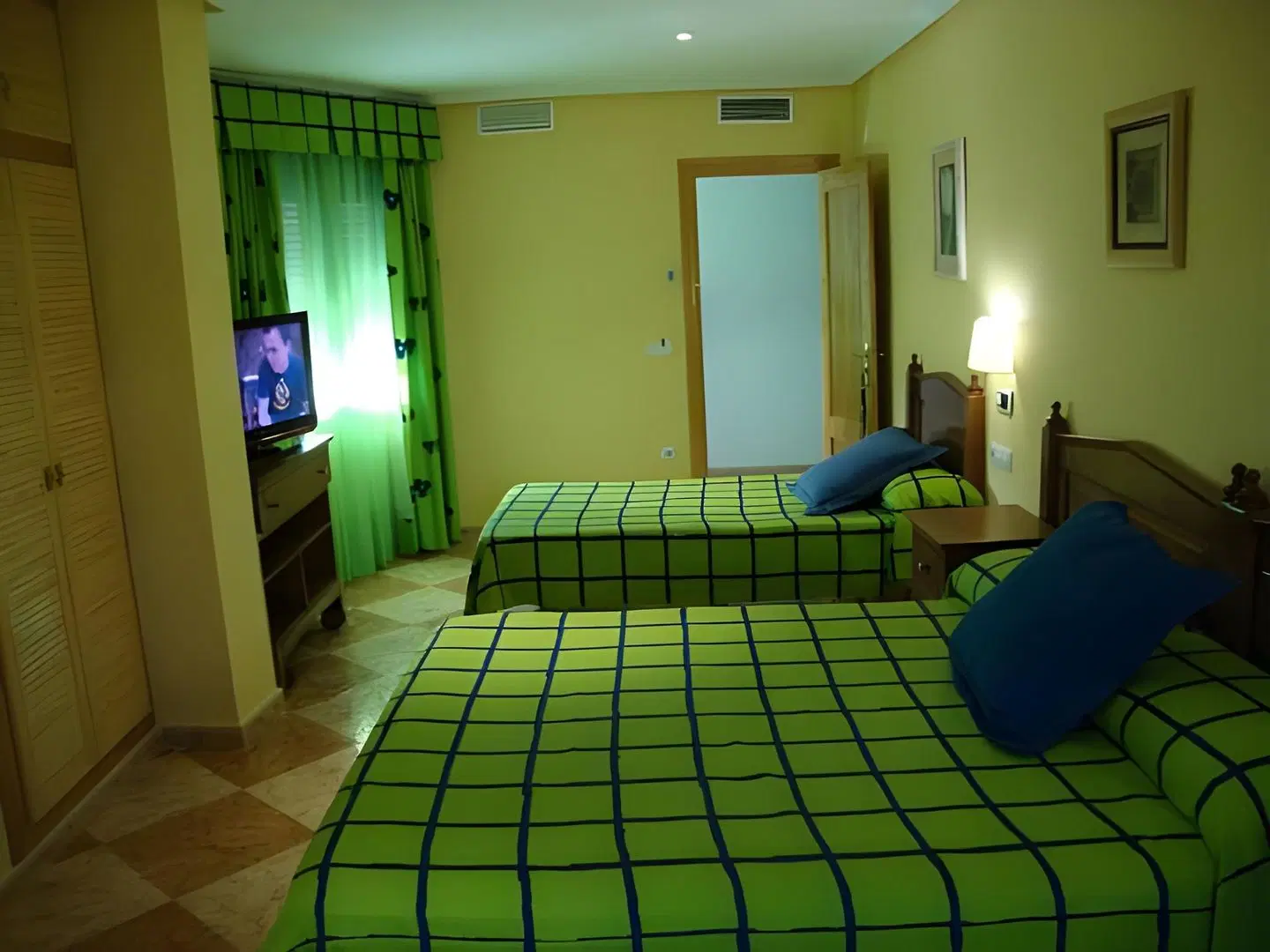 Hostal Lucero ROOM_EXAMPLE