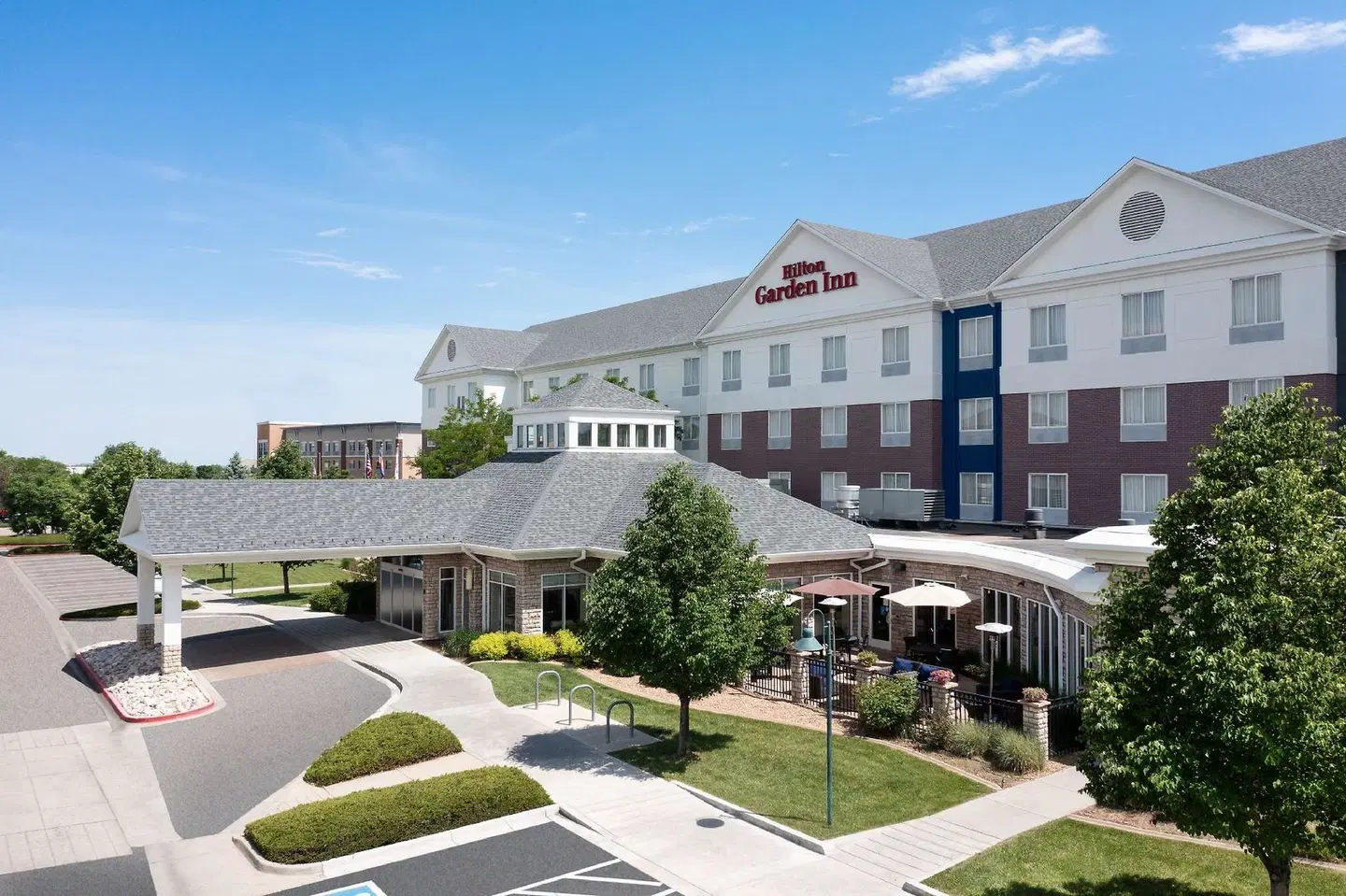 Hilton Garden Inn Fort Collins EXTERIOR