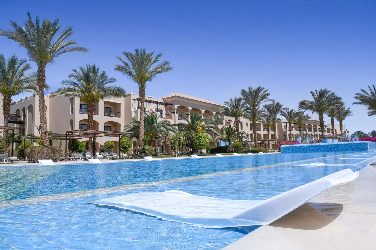 JAZ Aquamarine OUTDOOR_POOL