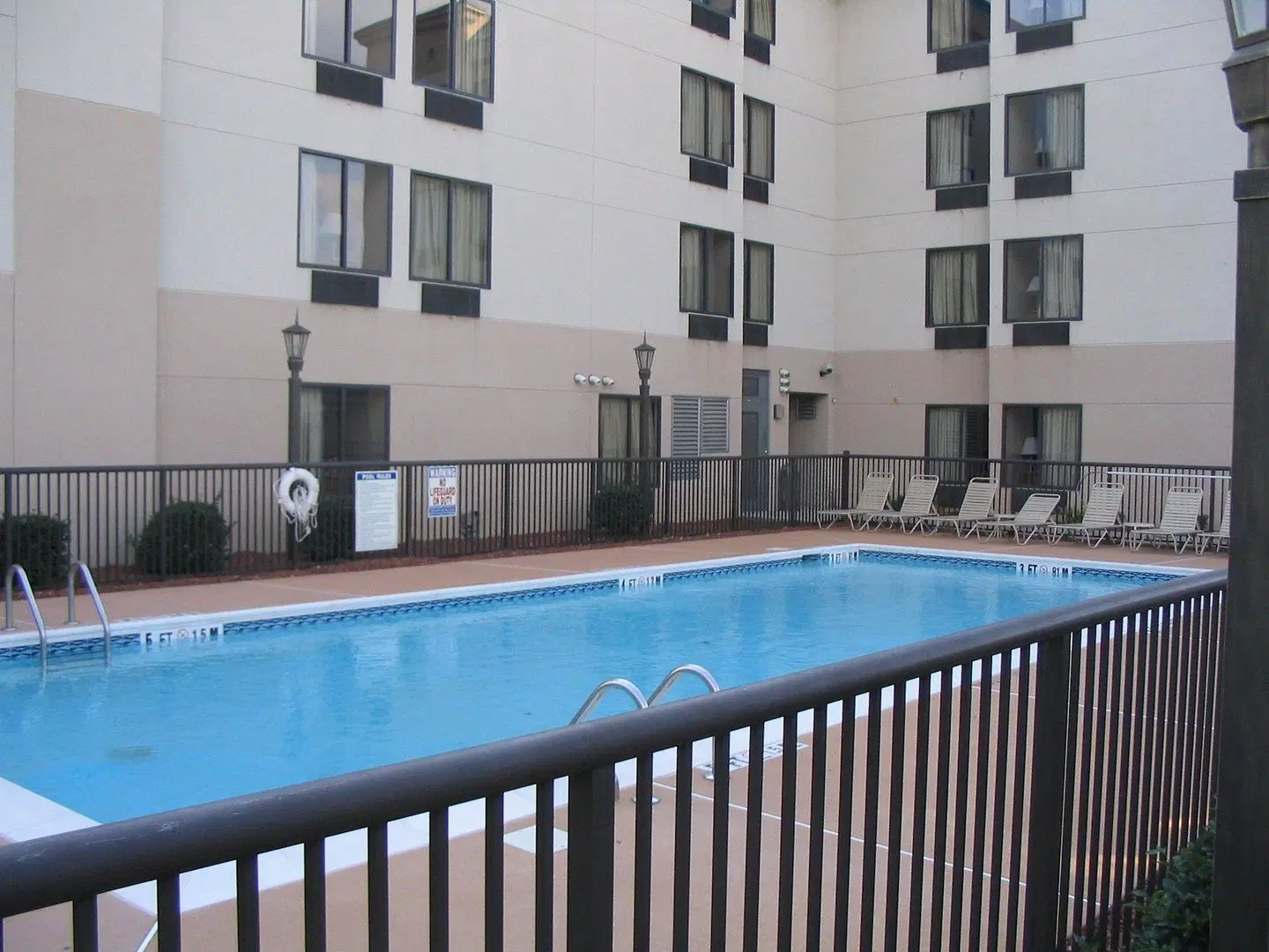 Holiday Inn Express Durham by IHG OUTDOOR_POOL