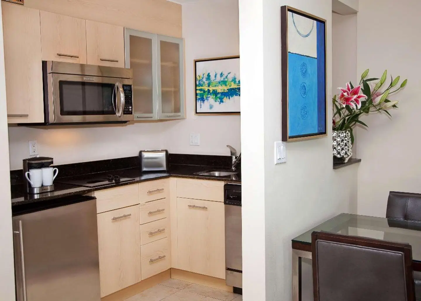 Gallery ONE - A DoubleTree Suites by Hilton Hotel ROOM_EXAMPLE