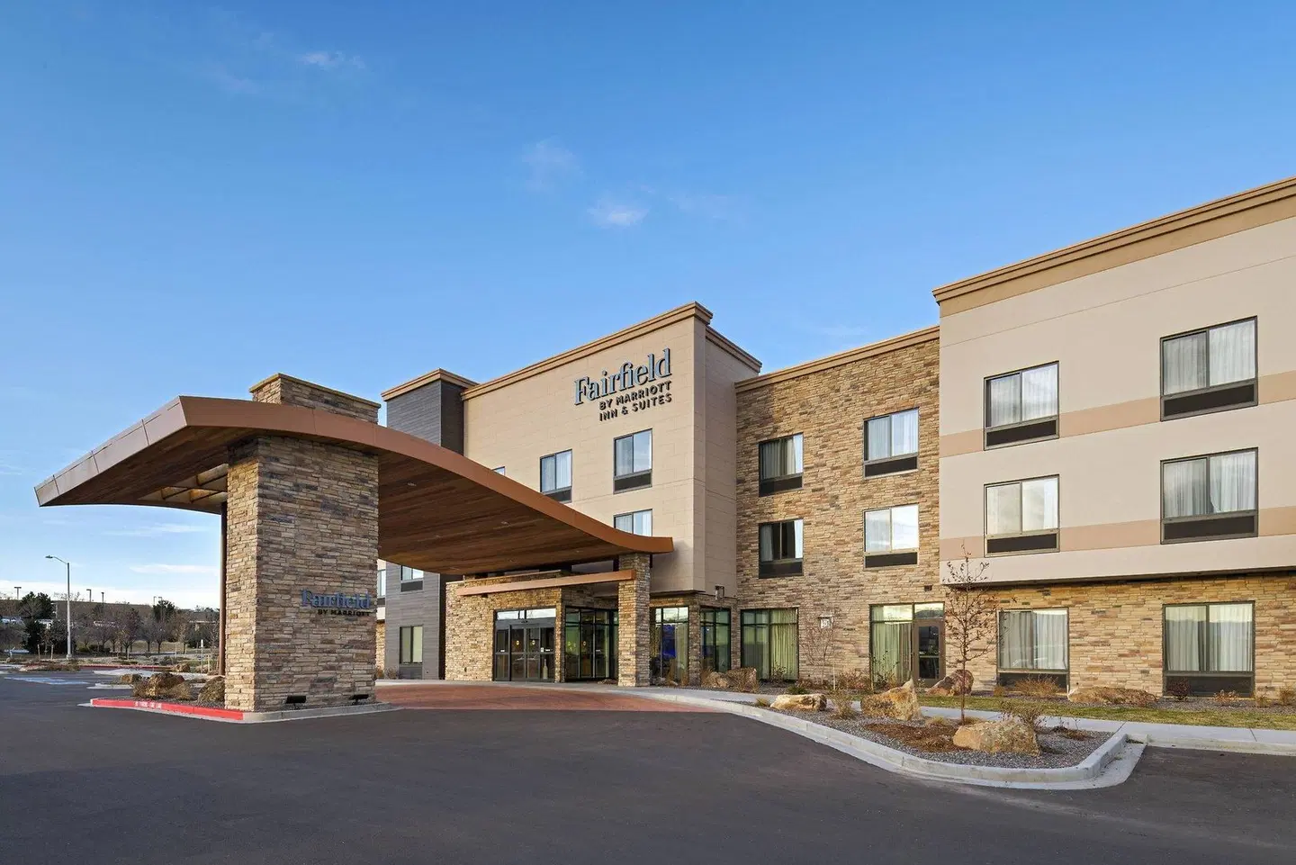 Fairfield Inn & Suites by Marriott Colorado Springs East/Ballpark EXTERIOR