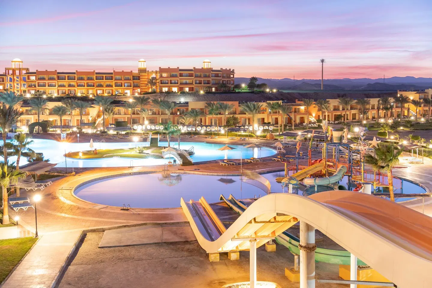 Malikia Resort Abu Dabbab OUTDOOR_POOL