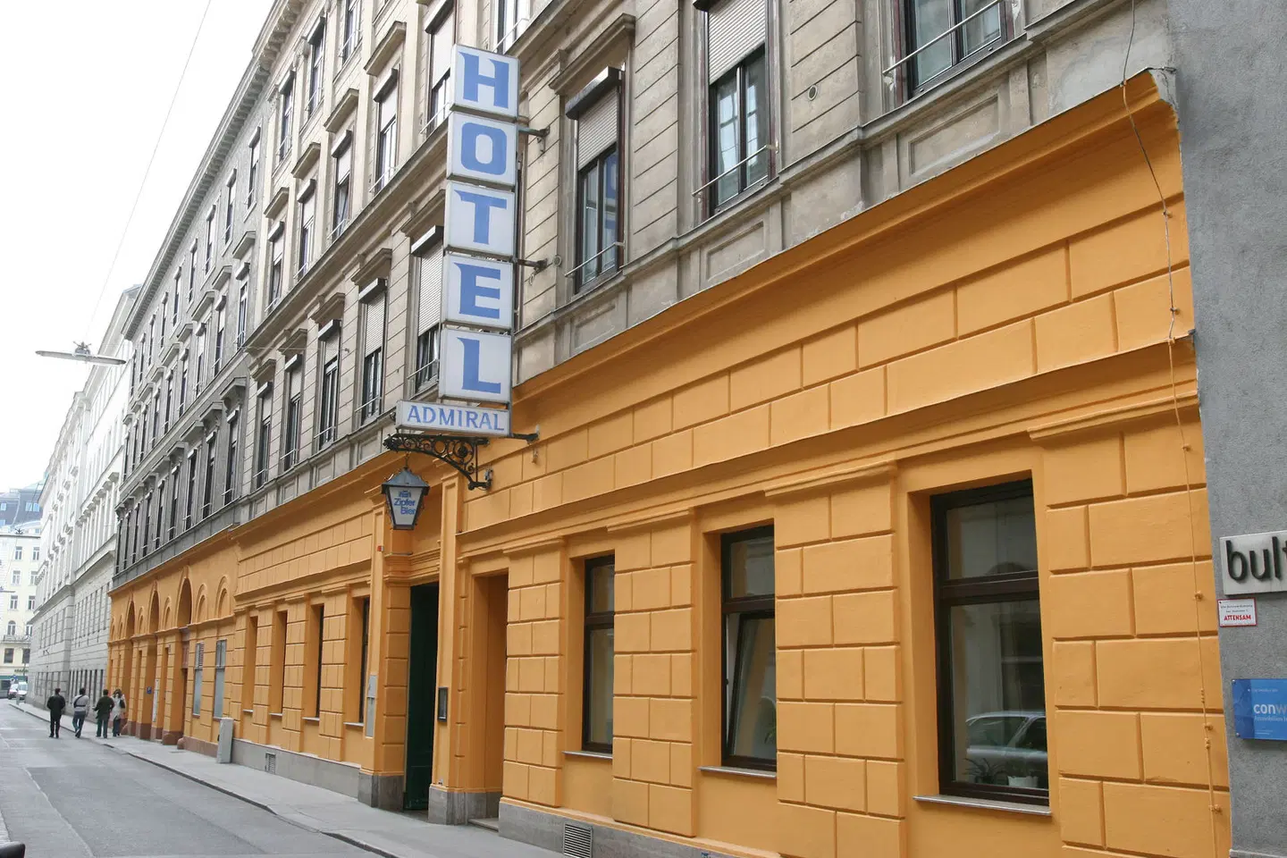 Admiral EXTERIOR