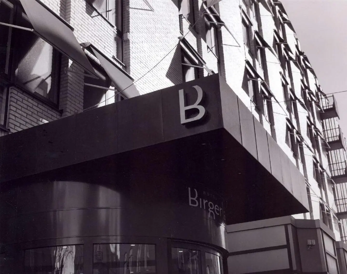 Birger Jarl EXTERIOR