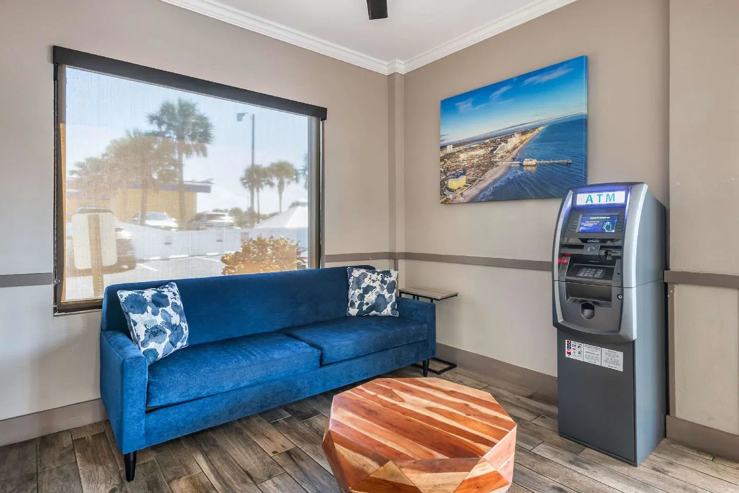 Comfort Inn & Suites Daytona Beach Oceanfront ROOM_EXAMPLE