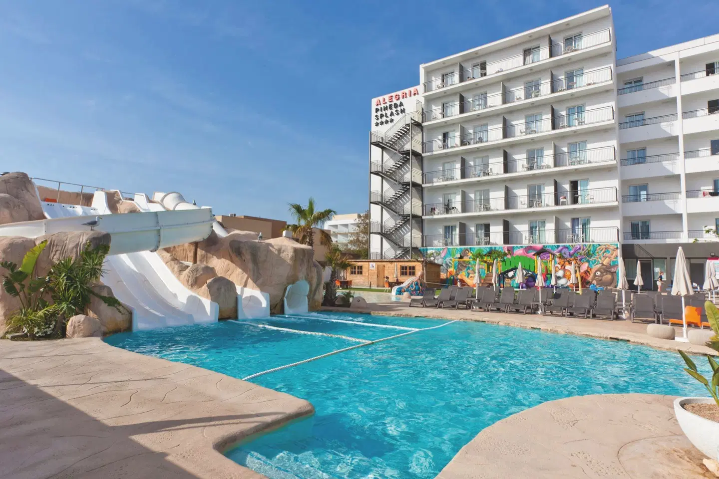 FERGUS Pineda Splash OUTDOOR_POOL