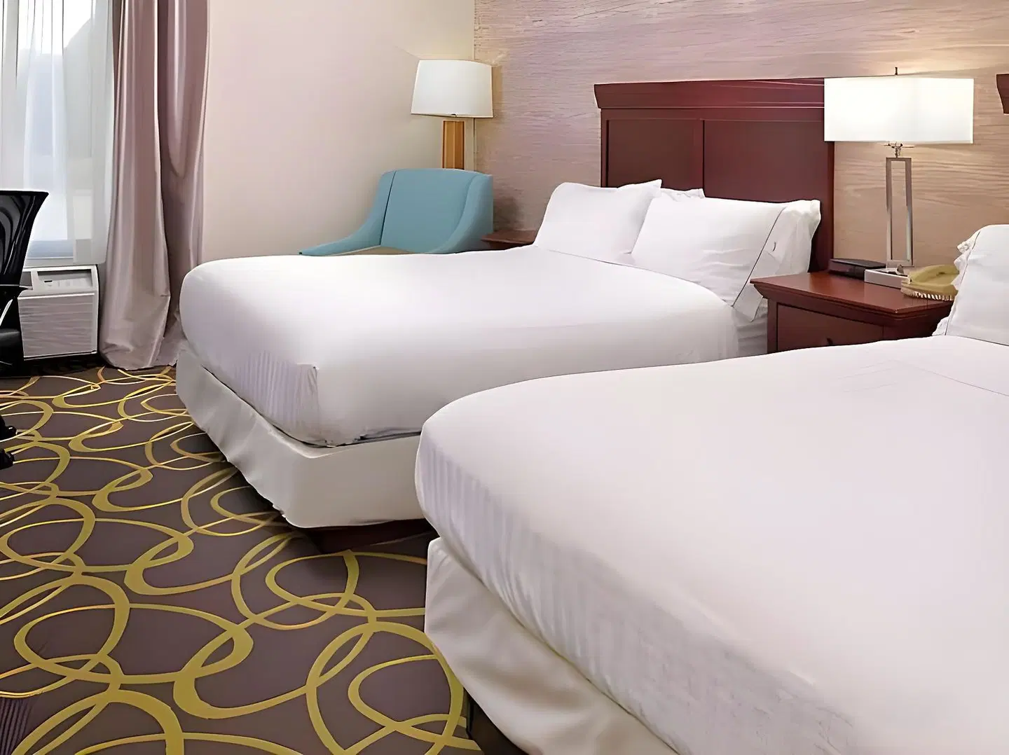 Holiday Inn Express & Suites Dayton-Huber Heights by IHG ROOM_EXAMPLE