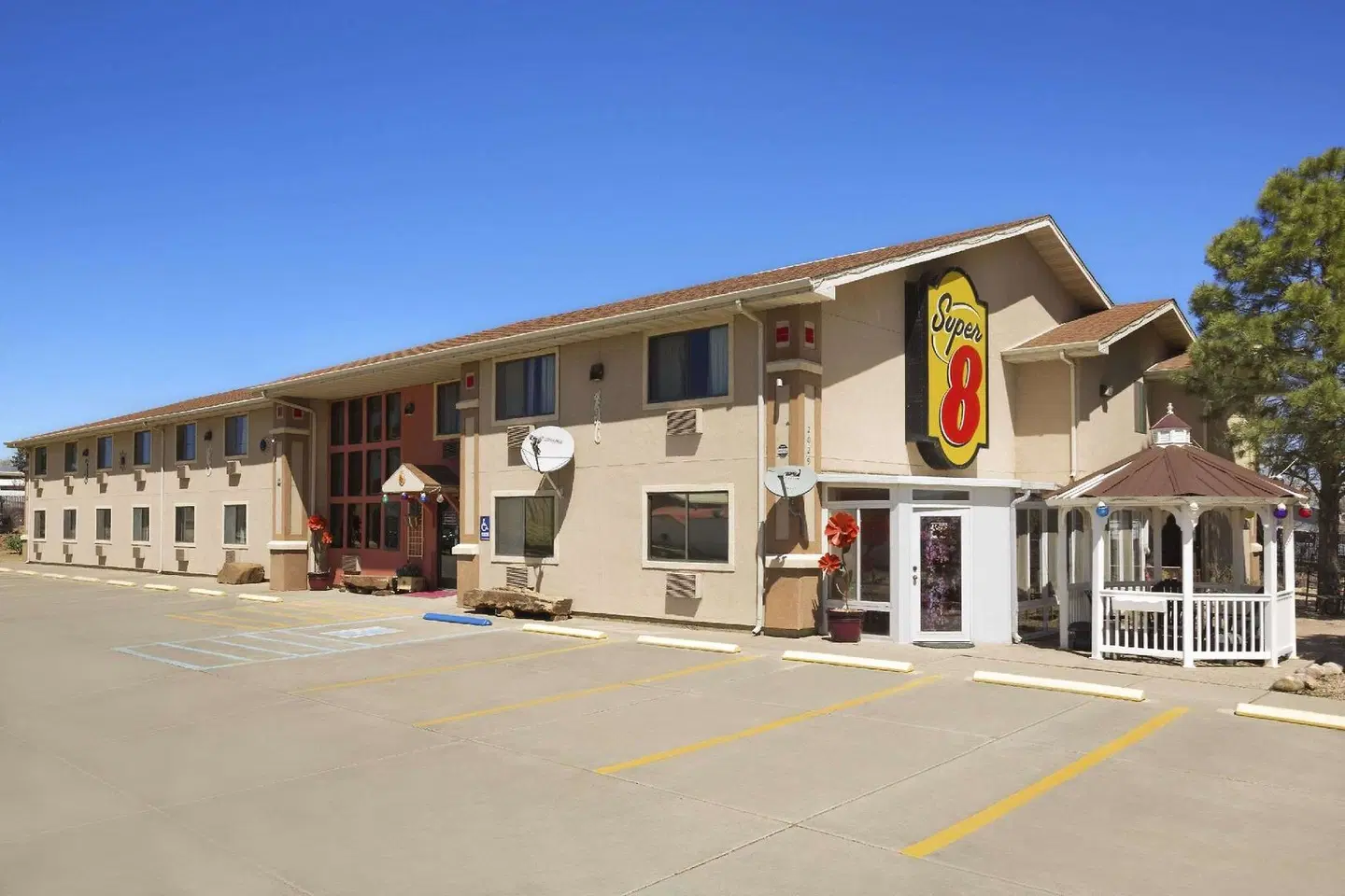 Super 8 by Wyndham Las Vegas EXTERIOR