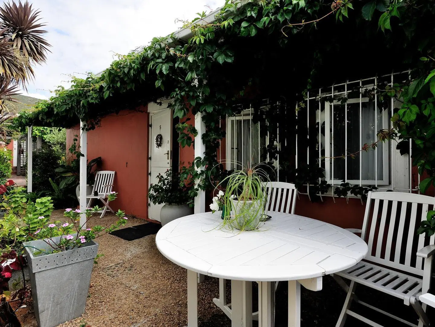 Barry Hall Luxury Apartments Terrasse
