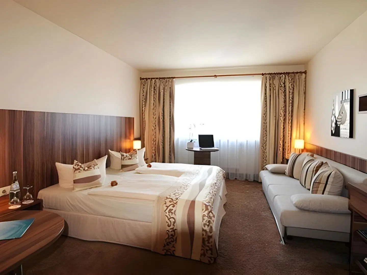 Quality Augsburg ROOM_EXAMPLE