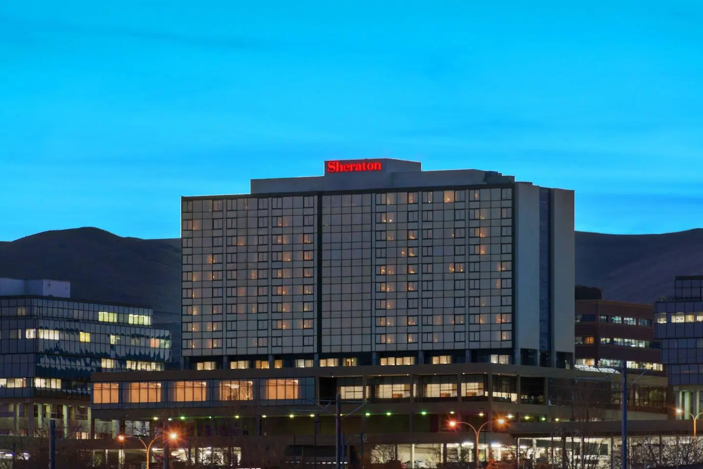 Sheraton Denver West EXTERIOR