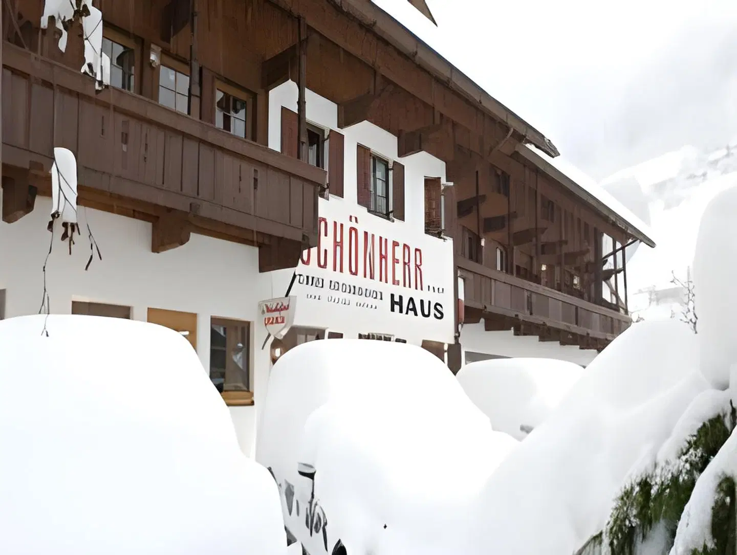 Schönherr Haus EXTERIOR