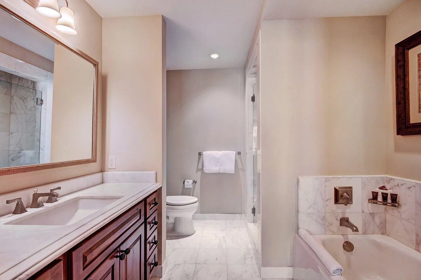 The Ritz-Carlton Residences by Legendary Lodging Badezimmer