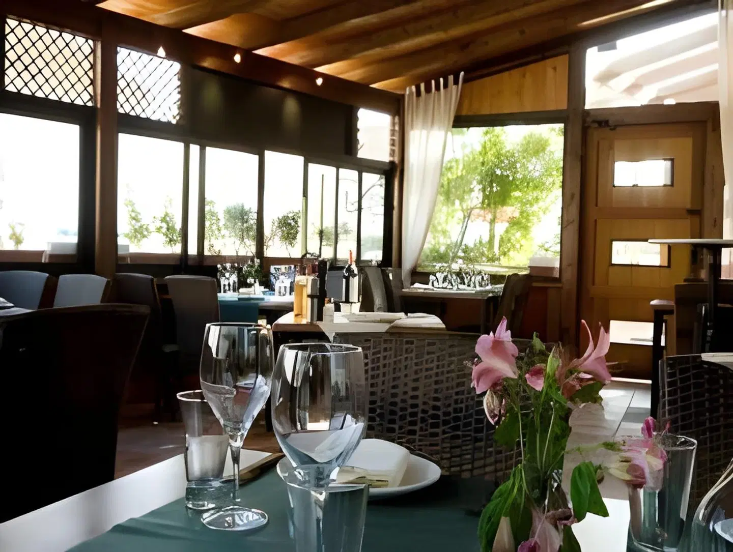 Atrium Hotel Restaurant