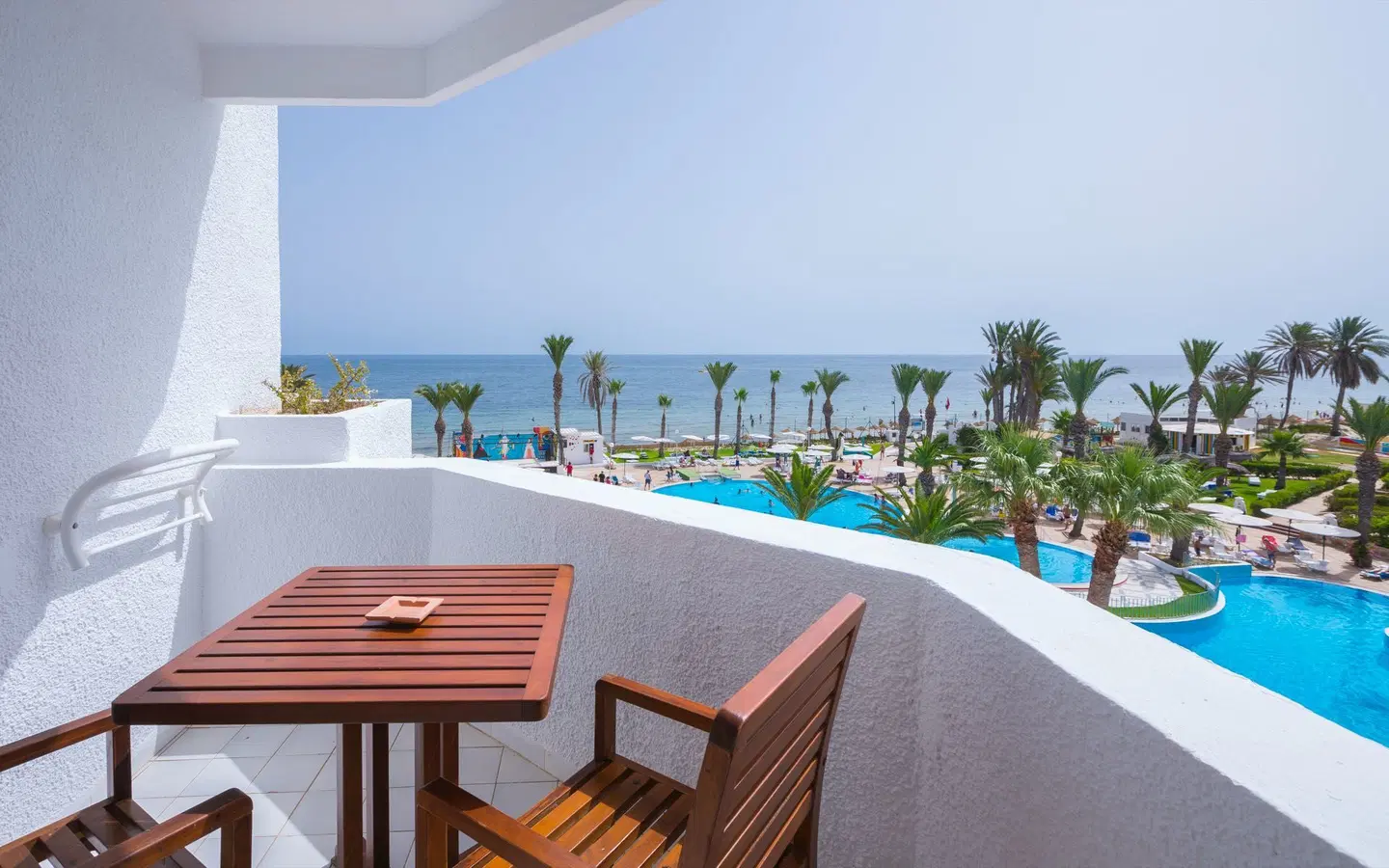 El Mouradi Skanes Terrasse