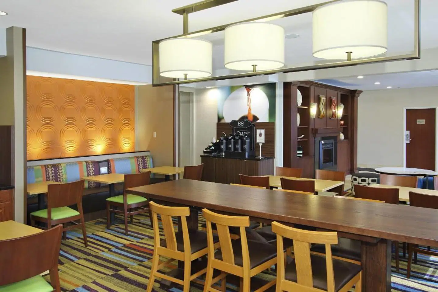 Fairfield Inn & Suites by Marriott Colorado Springs South Bar
