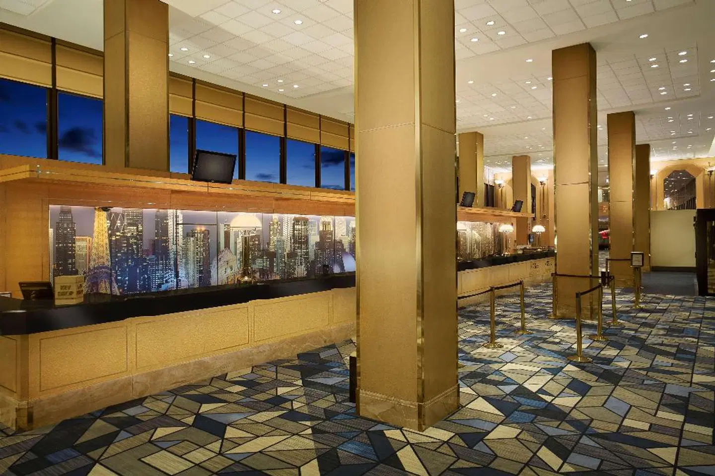 Hilton Chicago O'Hare Airport LOUNGE_LOBBY
