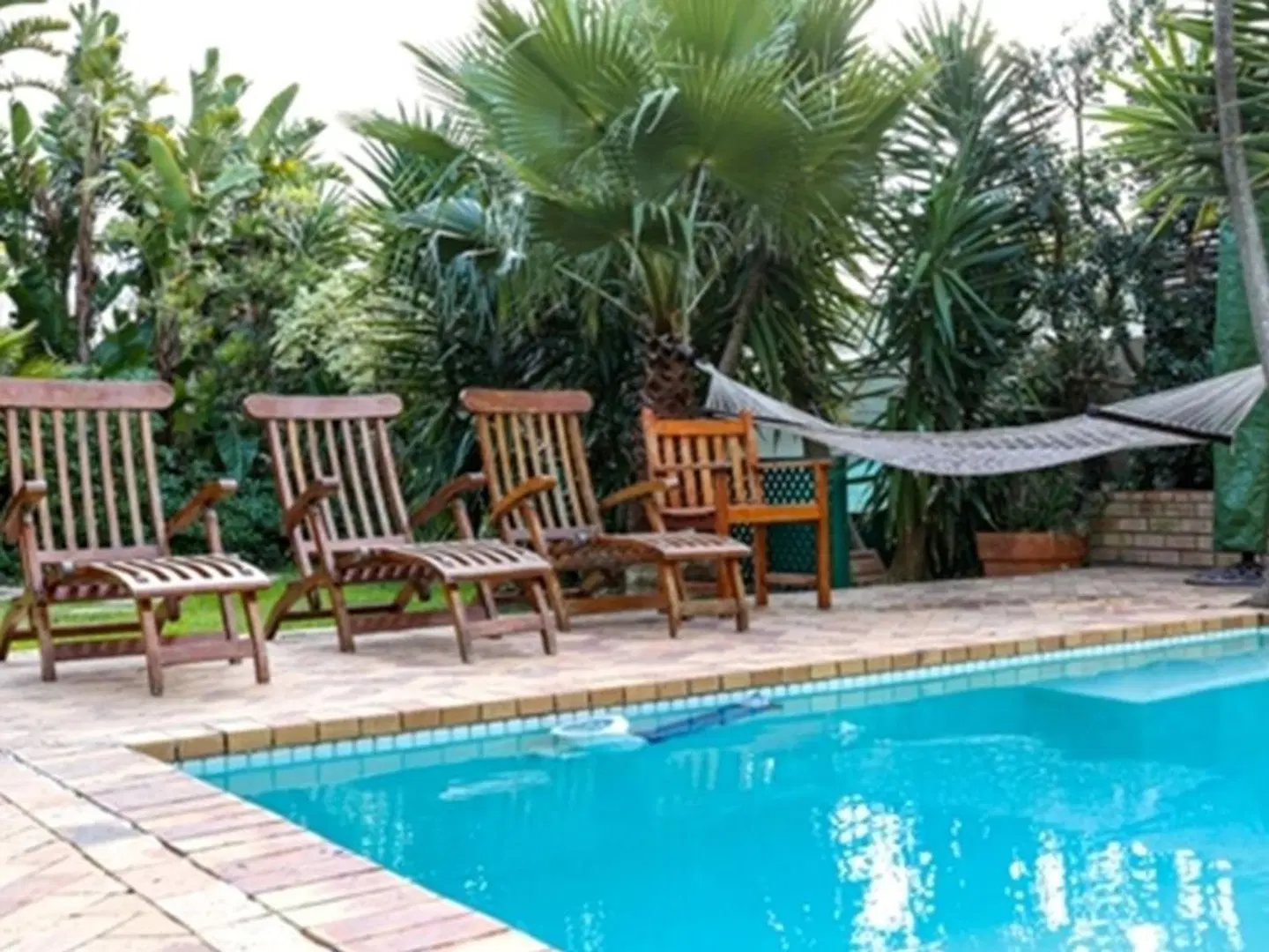 Secret Garden Guesthouse OUTDOOR_POOL