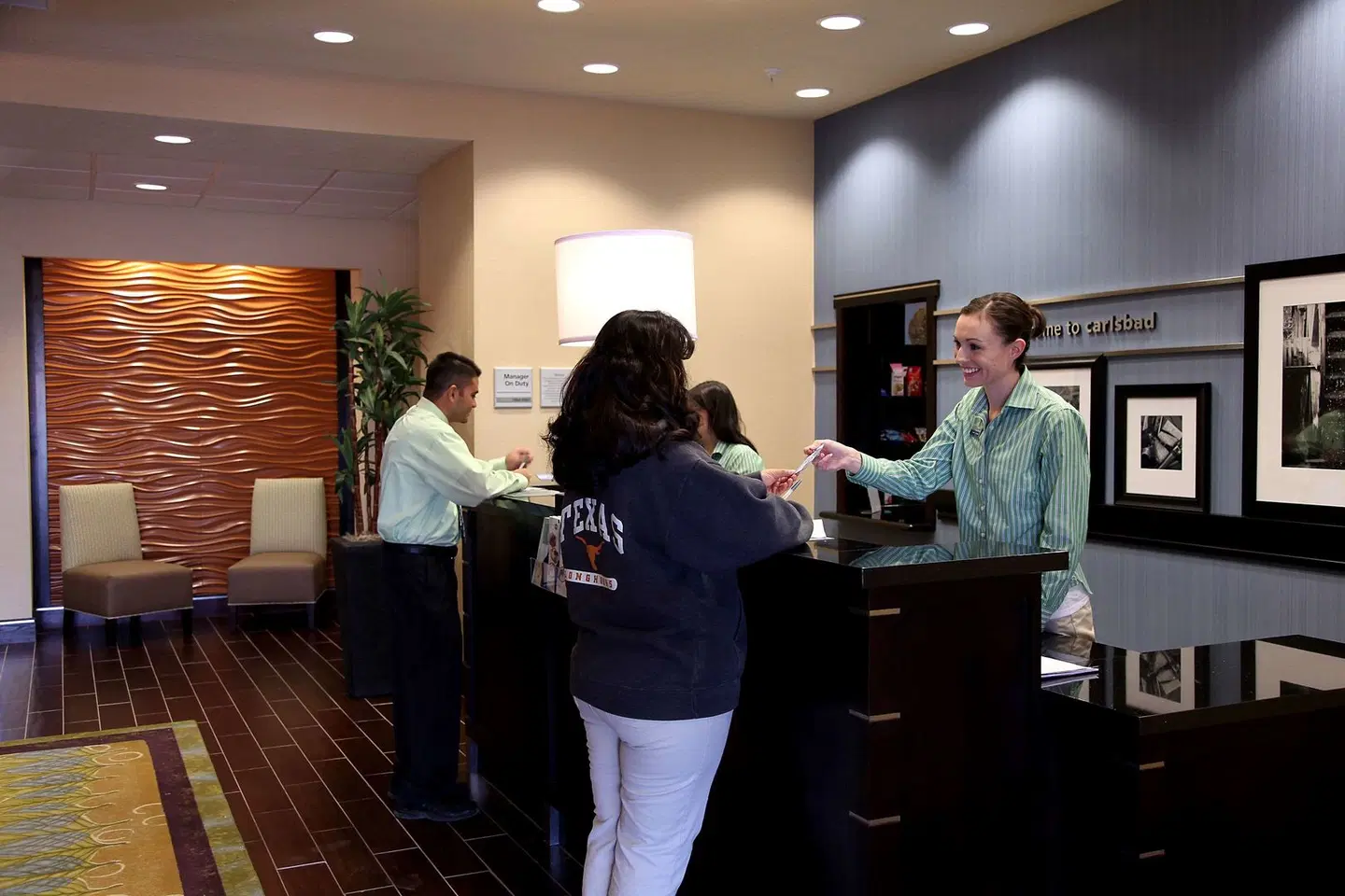 Hampton Inn & Suites Carlsbad Bar
