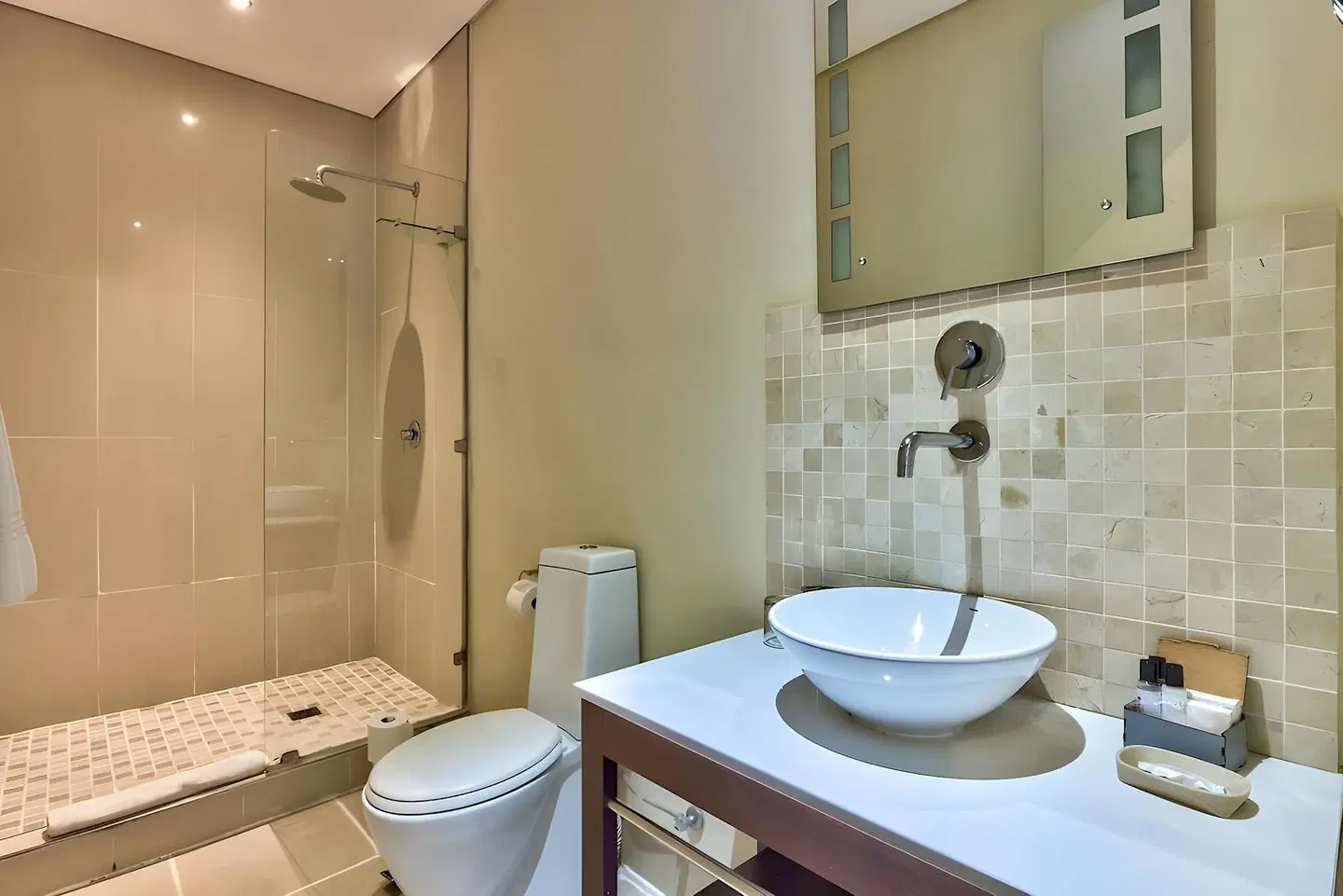 The One 8 Hotel Badezimmer