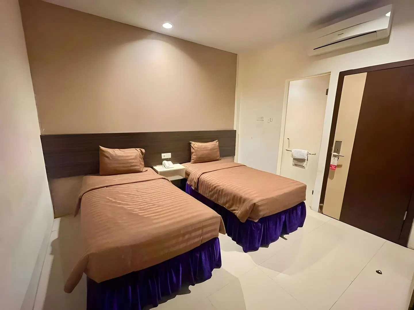 Atria Inn ROOM_EXAMPLE